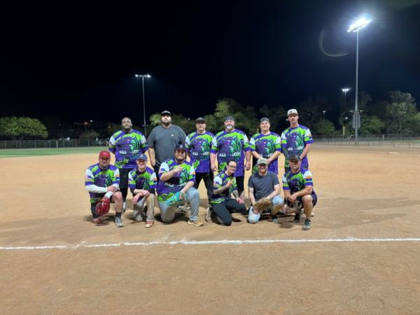 Softball Mon Men's 10v10 - E/Rec-2 Champions