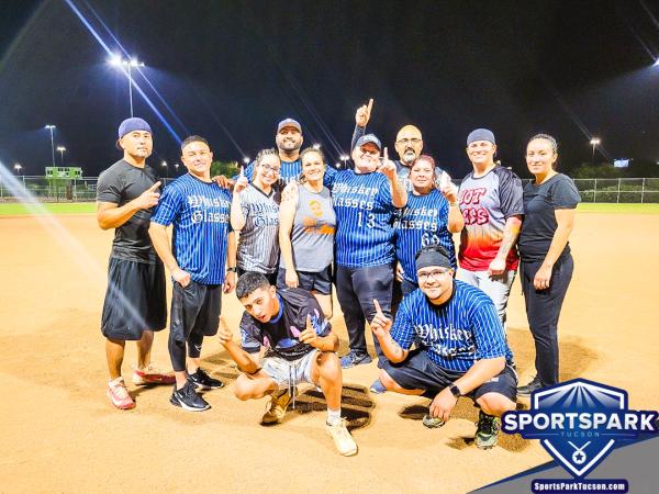 Softball Fri Co-ed 10v10 - E/Rec Champions