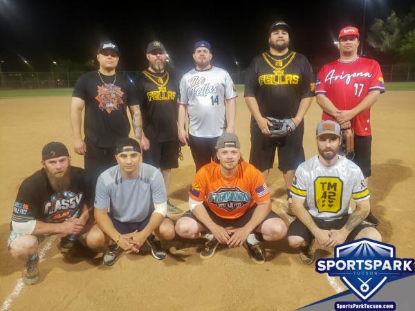 Softball Fri Men's 10v10 - E-2 Champions