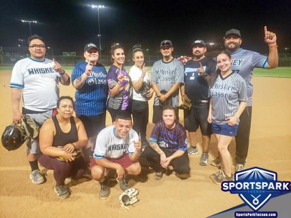 Softball Fri Co-ed 10v10 - E/Rec Champions