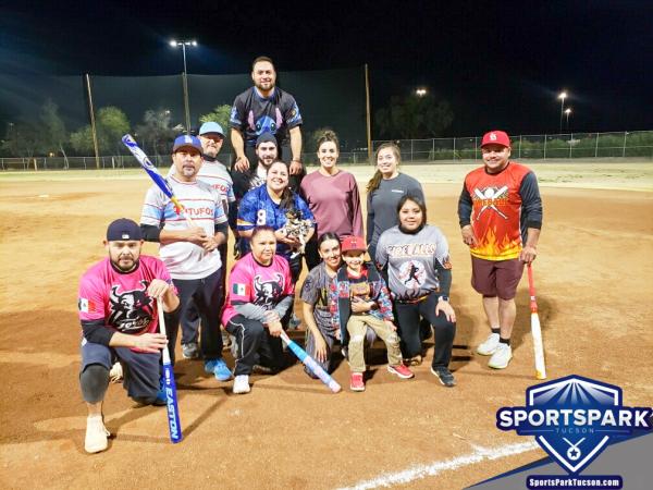 Softball Mon Co-ed 10v10 - E/Rec-2 Champions