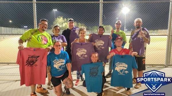 Softball Mon Co-ed 10v10 - E/Rec Champions