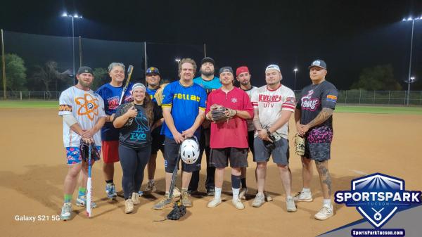 Softball Fri Men's 10v10 - D Champions