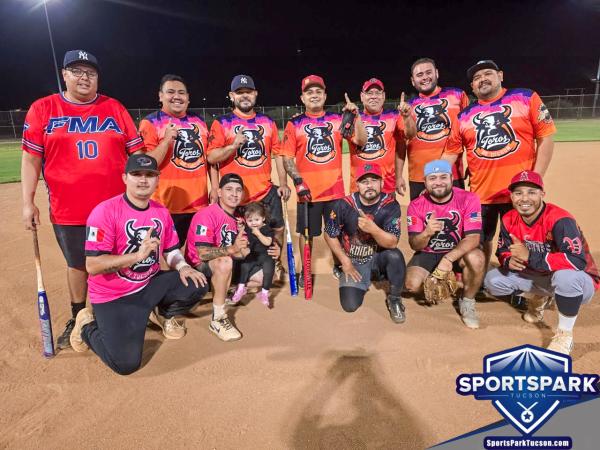 Softball Mon Men's 10v10 - E Champions