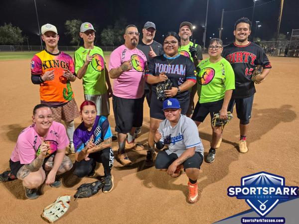 Softball Mon Co-ed 10v10 - E/Rec Champions